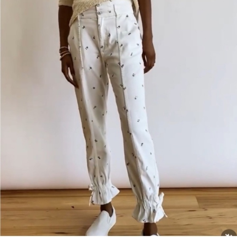 Something Navy Sylvia High Waisted Floral Embroidered Tie Ankle Jeans in White